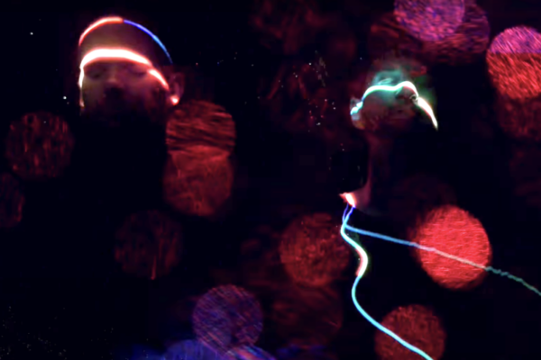 Szenenbild des Musikvideos "Lioness – Oh Sleep"